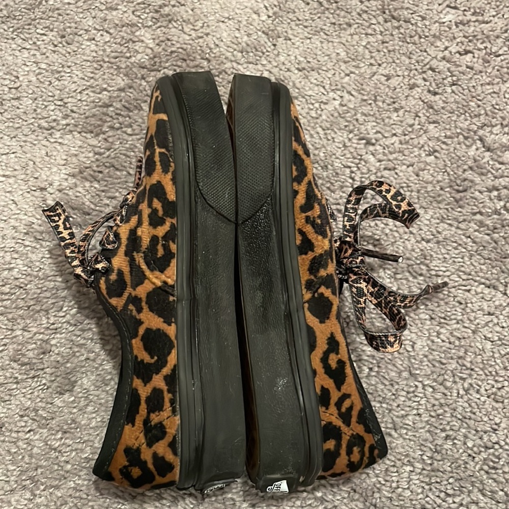 Leopard Vans - Picture 5 of 5